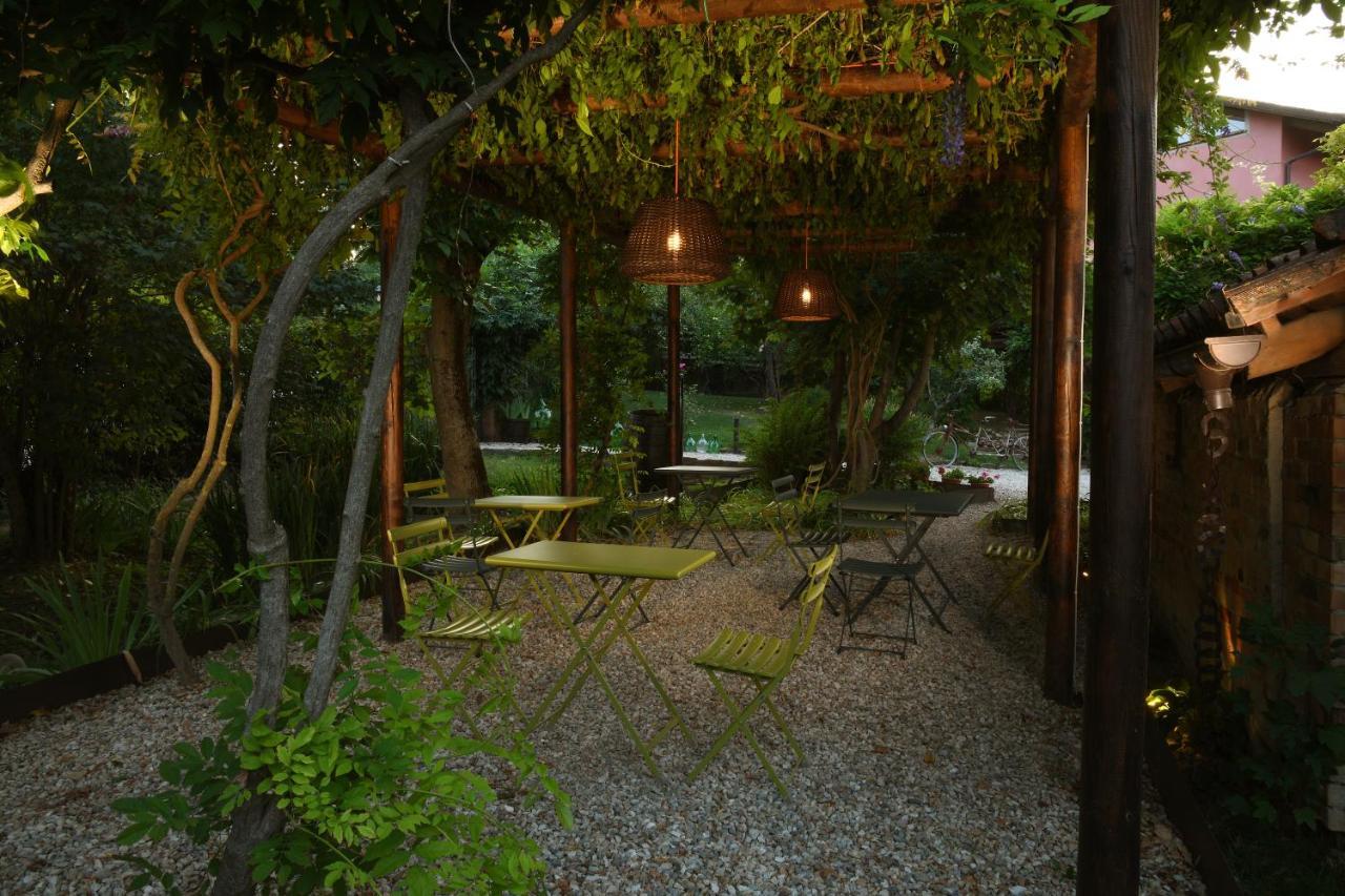 バローロ アグリツーリズモ イル ジョーコ デル オカ Bed & Breakfast エクステリア 写真