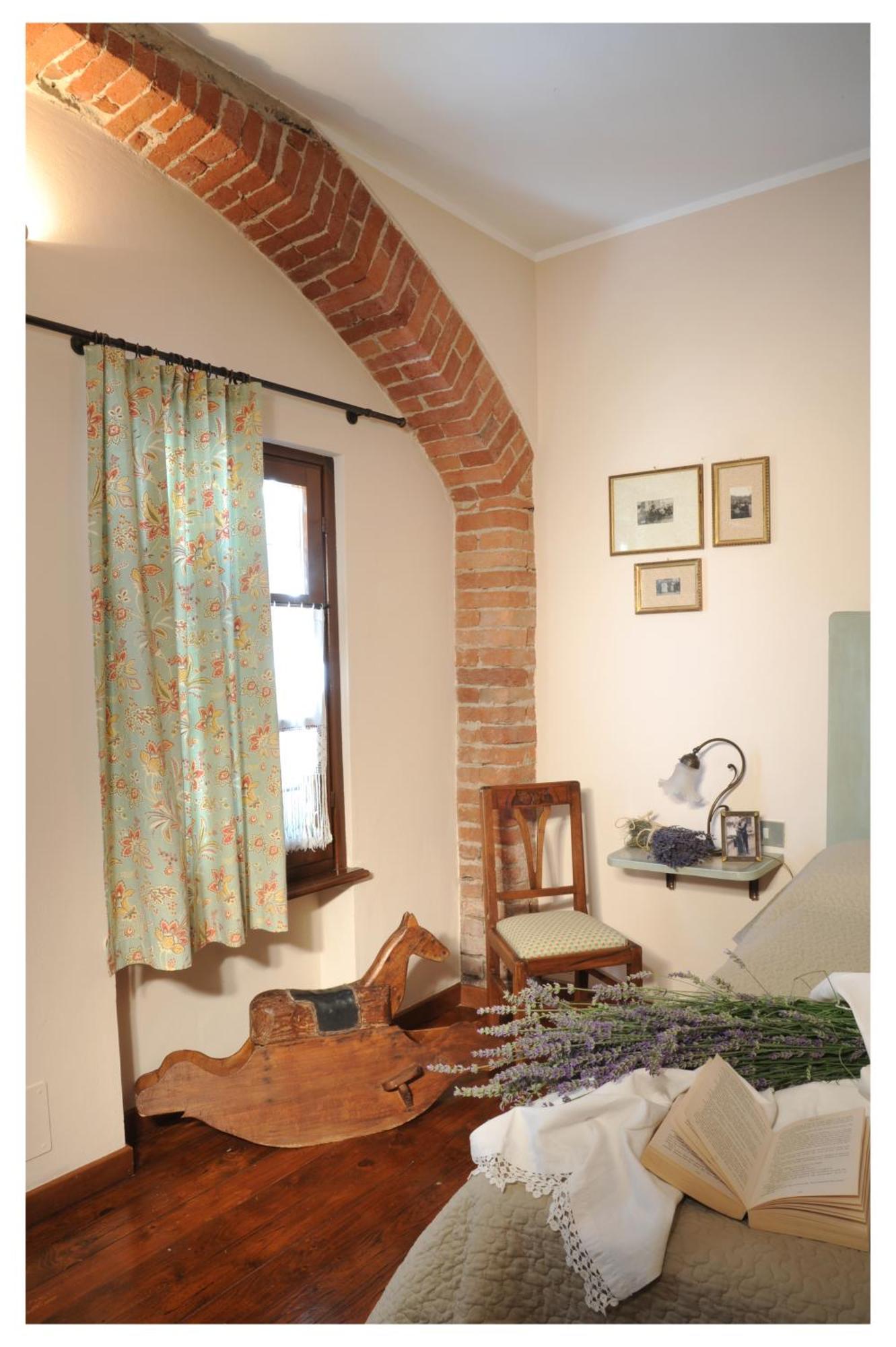バローロ アグリツーリズモ イル ジョーコ デル オカ Bed & Breakfast エクステリア 写真
