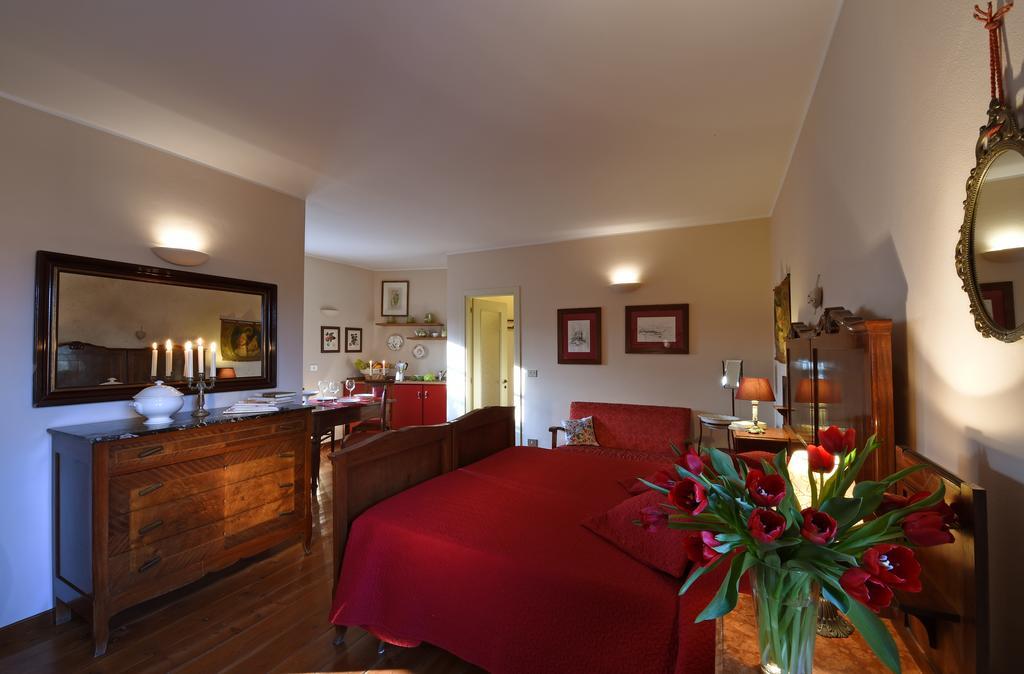 バローロ アグリツーリズモ イル ジョーコ デル オカ Bed & Breakfast エクステリア 写真